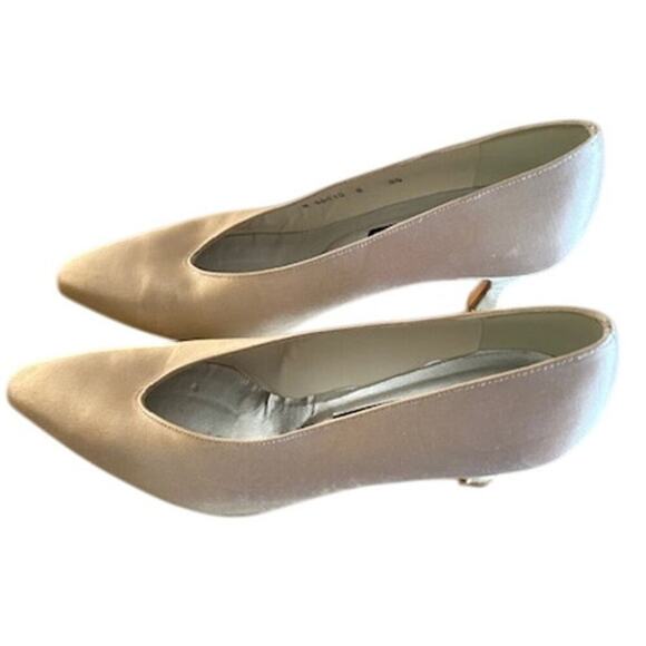 Stuart Weitzman Mid Corniche Satin Pumps 8.5 B – Ivory/White - Picture 3 of 10